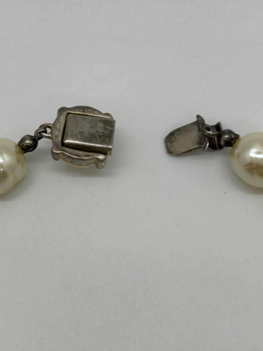 Vintage Faux Baroque Pearl Choker Necklace 15" With Box Clasp Elegant - Picture 15 of 16